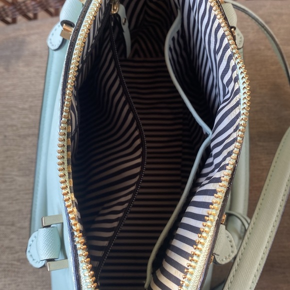 Kate Spade hand bag with crossbody strap - Picture 13 of 16